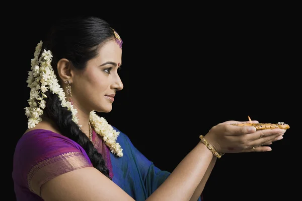 Woman praying — Stock Photo, Image