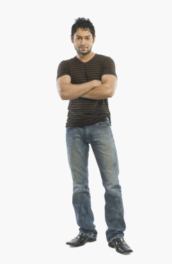 Kolları çapraz adam