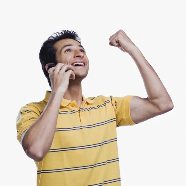 Hombre hablando en un teléfono móvil —  Fotos de Stock