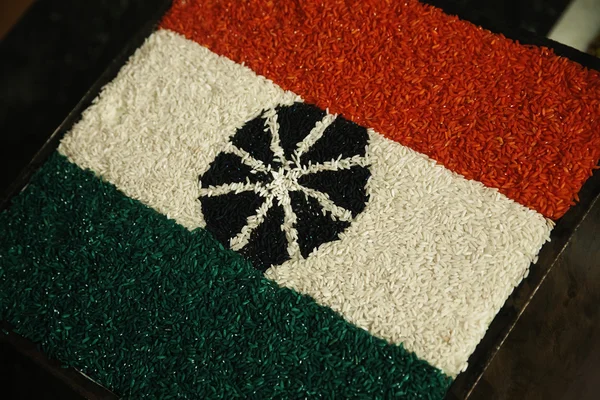 Bandera india hecha de arroz coloreado — Foto de Stock