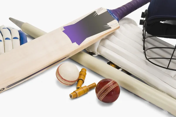 Крикетное оборудование — стоковое фото