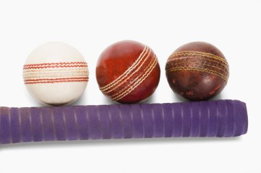 Kriket sopasıyla topları