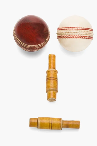 Kriketové míčky a bails tvořící lidskou tvář — Stock fotografie