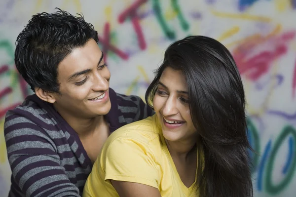 Couple smiling — Stock Photo, Image