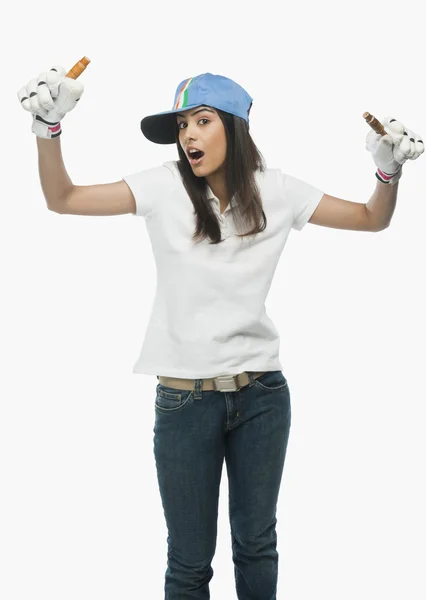 Female cricket fan cheering — Stock Photo, Image