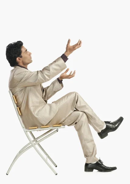 椅子に座っているビジネスマン — ストック写真