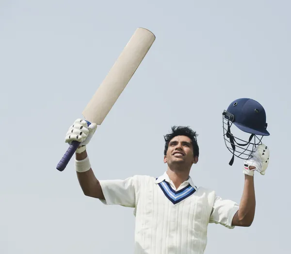Kriket vurucu kutluyor — Stok fotoğraf