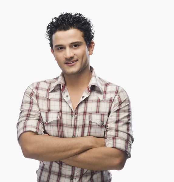 Hombre con los brazos cruzados — Foto de Stock