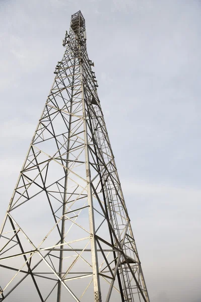 Communications tower — Stock Photo, Image