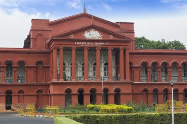 İstanbul Yüksek Mahkemesi