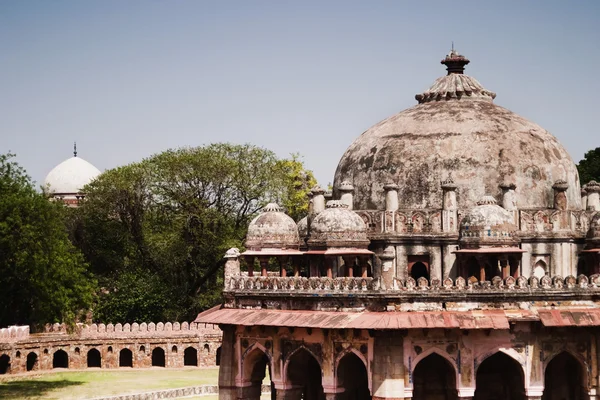 Koepel van een graf, isa khan's graf — Stockfoto