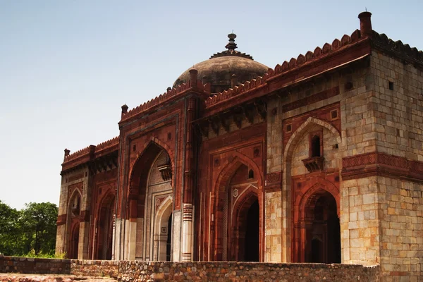 Facade of a mosque in a fort, Old Fort — Stock Photo, Image