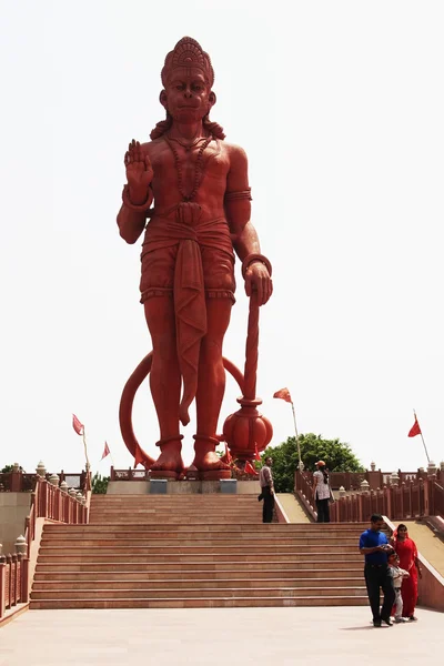 Ídolo del Señor Hanuman en el Templo de Chhatarpur —  Fotos de Stock