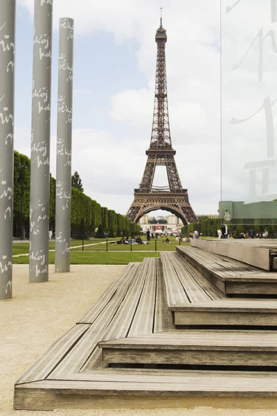 Eiffelova věž, champ de mars — Stock fotografie