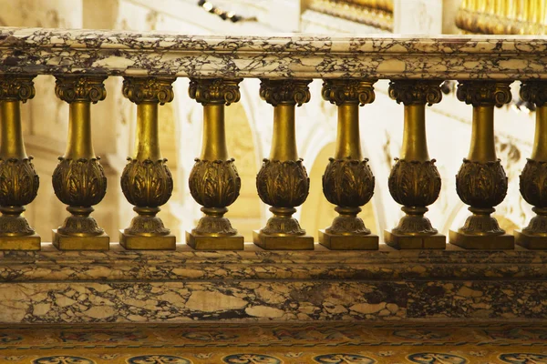 Balustrada w Pałacu Wersalskiego — Zdjęcie stockowe