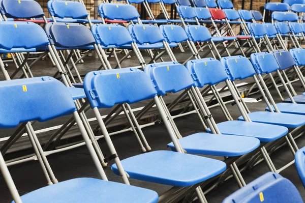 Rows of folding chairs — Stock Photo, Image