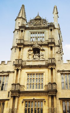 Oxford Üniversitesi