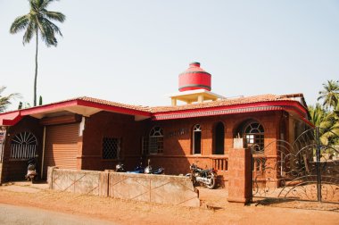 Bir evin ön cephesi