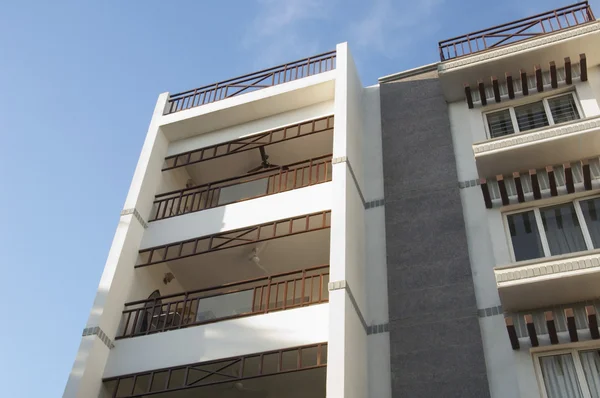 Apartment building — Stock Photo, Image