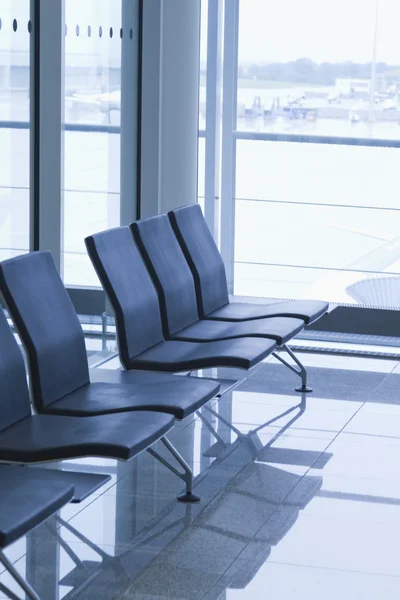 Chairs at an airport lounge — Stock Photo, Image