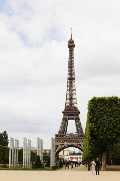 Eiffel Tower, Champ De Mars — Stock Photo, Image