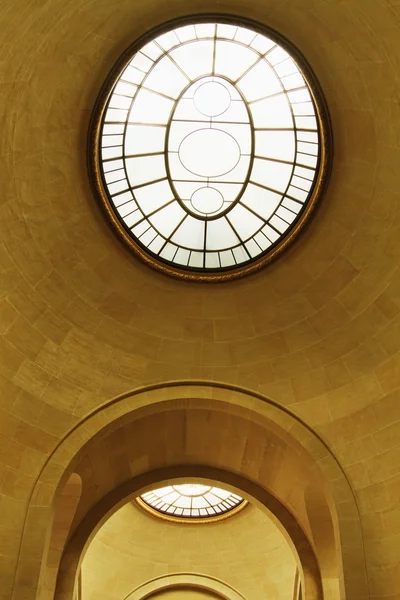 Musée du louvre, dam penceresi — Stok fotoğraf