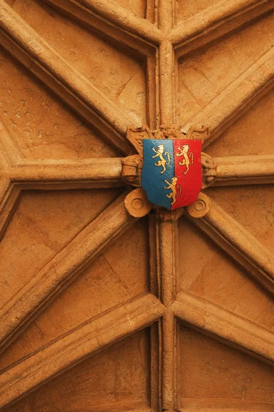 Escudo de armas en una pared, Universidad de Oxford — Foto de Stock