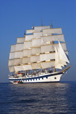 Clipper gemi deniz