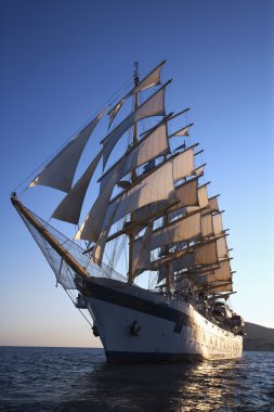 Clipper gemi denizde