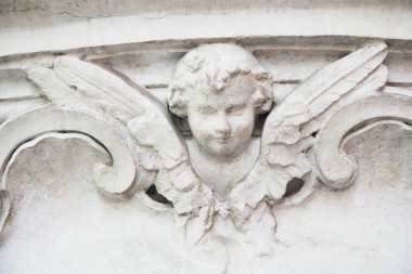 ayrıntılı bir oyma heykel