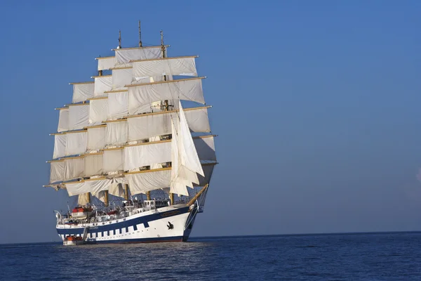 Clipper barco en el mar — Foto de Stock