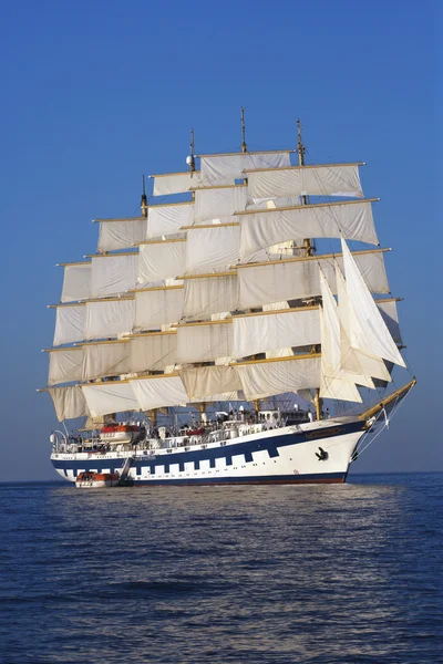 Clipper ship in the sea — Stock Photo, Image