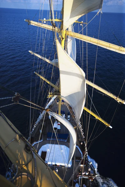 Clipper schip in de zee — Stockfoto