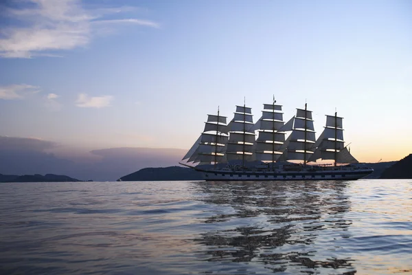 Clipper barco en el mar — Foto de Stock