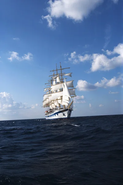 Clipper ship in the sea — Stock Photo, Image