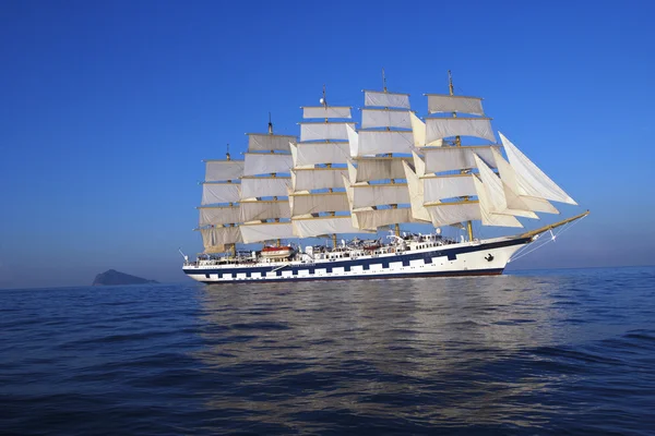 Clipper ship in the sea — Stock Photo, Image