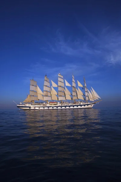 Clipper ship in the sea, — Stock Photo, Image