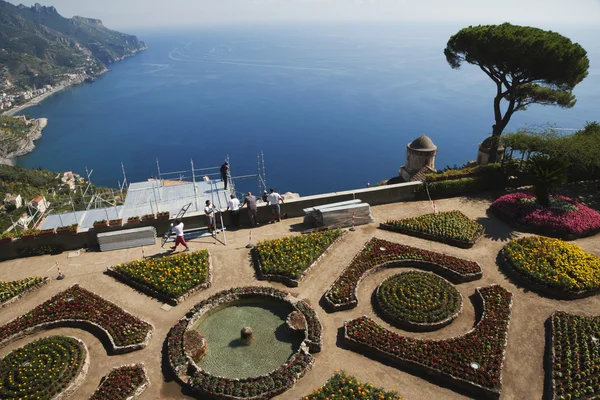 Vista di angolo alta di un giardino — Foto Stock