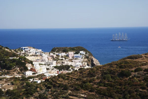 Cliff con una nave clipper — Foto Stock