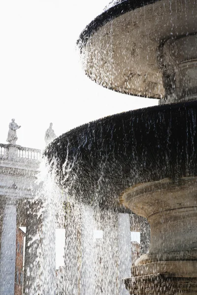 Fountain at St. Peters Square — Stock Photo, Image