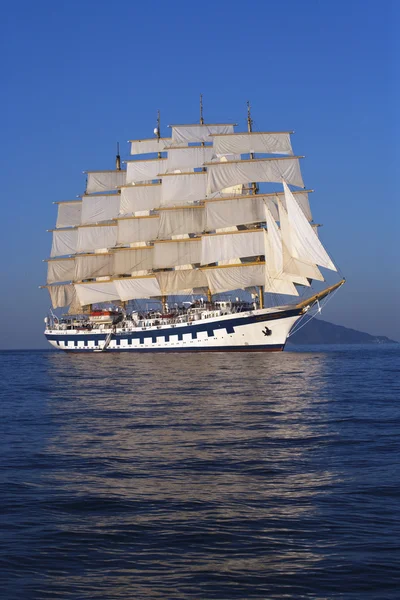 Clipper ship in the sea — Stock Photo, Image