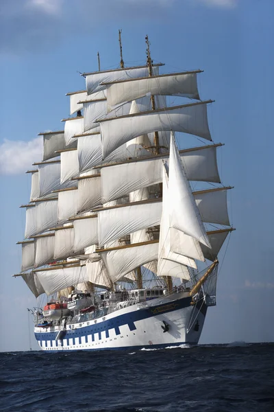 Clipper barco en el mar —  Fotos de Stock