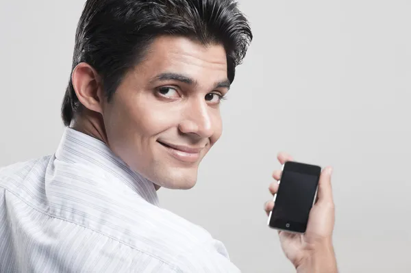 Мужчина с мобильным телефоном — стоковое фото