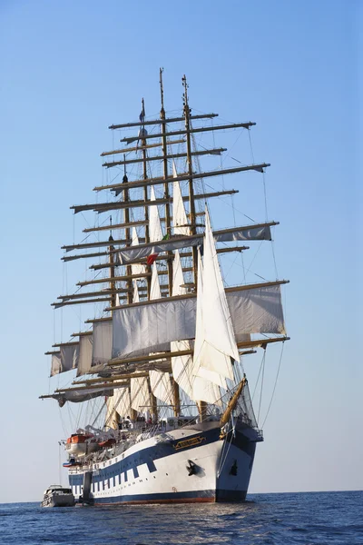 Clipper navire dans la mer — Photo