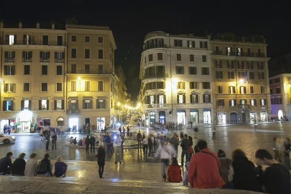 Tourists at a town square — Stock Photo, Image