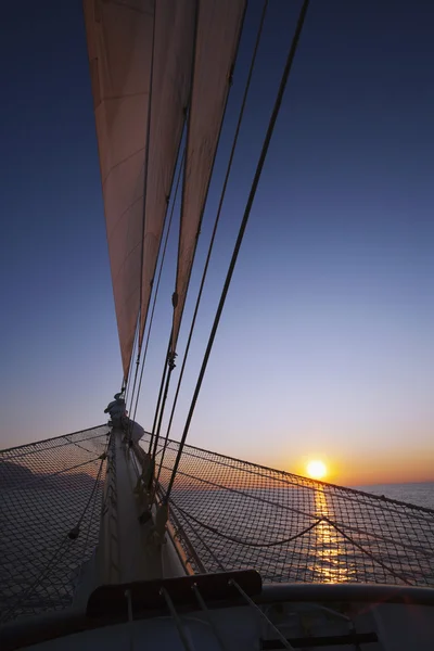 Clipper fartyg i havet — Stockfoto