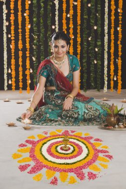 diwali yağ lambaları aydınlatma kadın