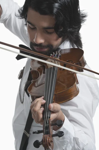 Musicista che suona un violino — Foto Stock