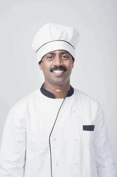 Zuid-Indiase chef-kok glimlachen — Stockfoto