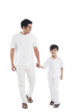 Baba ve oğul elele